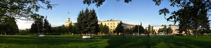 Privokzalnaya square Kolpino.jpg